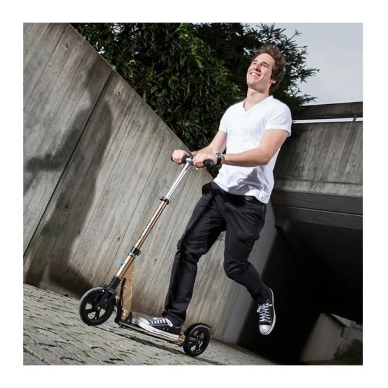 Micro - 避震滑板車【立即預訂!7個工作天後出貨】