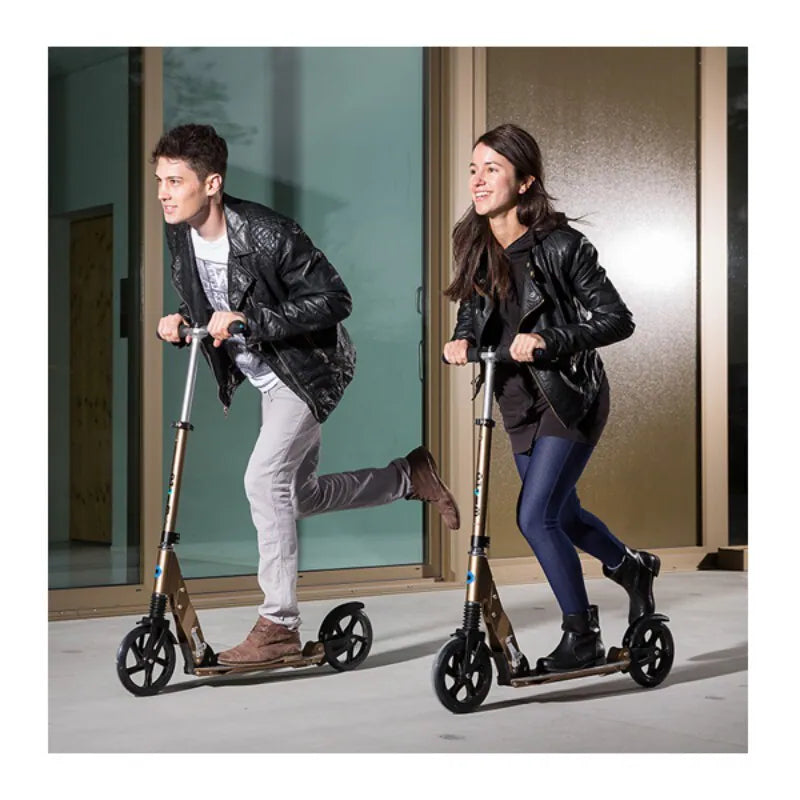 Micro - 避震滑板車【立即預訂!7個工作天後出貨】