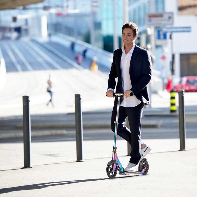 Micro Classic Scooter (18 years+) Neochrome