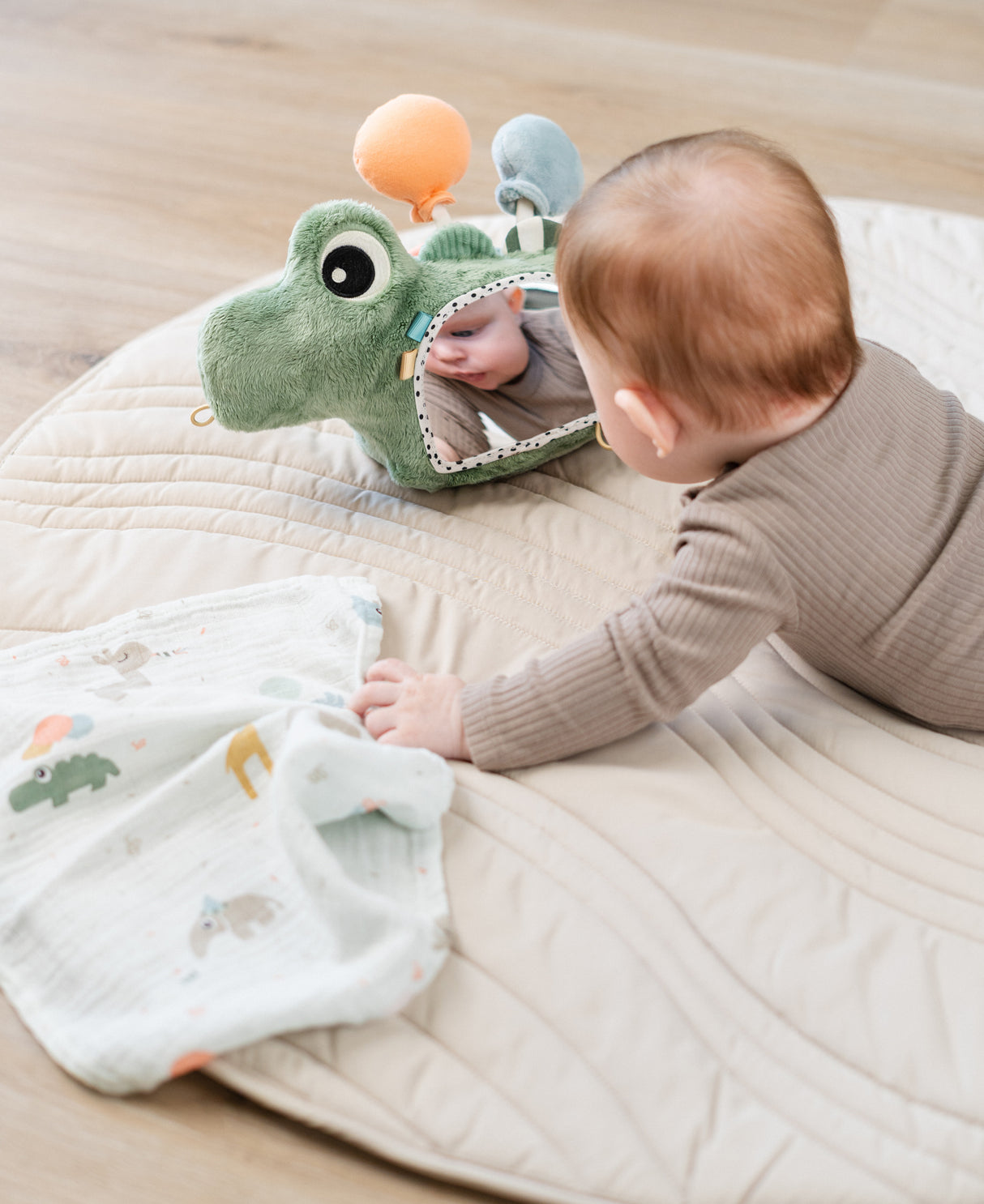 Done by Deer - Activity floor mirror Croco Green