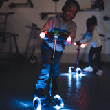 Micro - Mini Micro Magic LED 滑板車 (2-5歲)【立即預訂! 7個工作日後出貨】